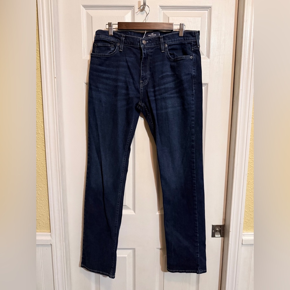 Hollister Men's Slim Straight Epic Flex Blue Jeans - Picture 2 of 8